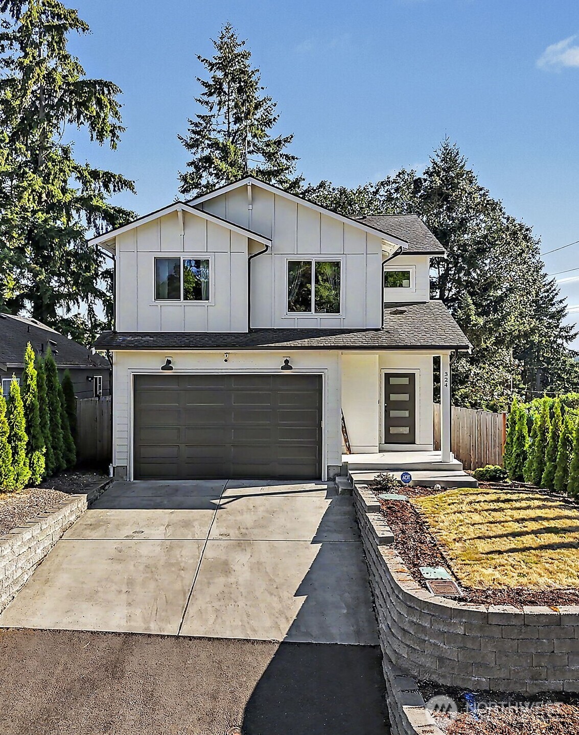 324 123rd Street Property Photo 1