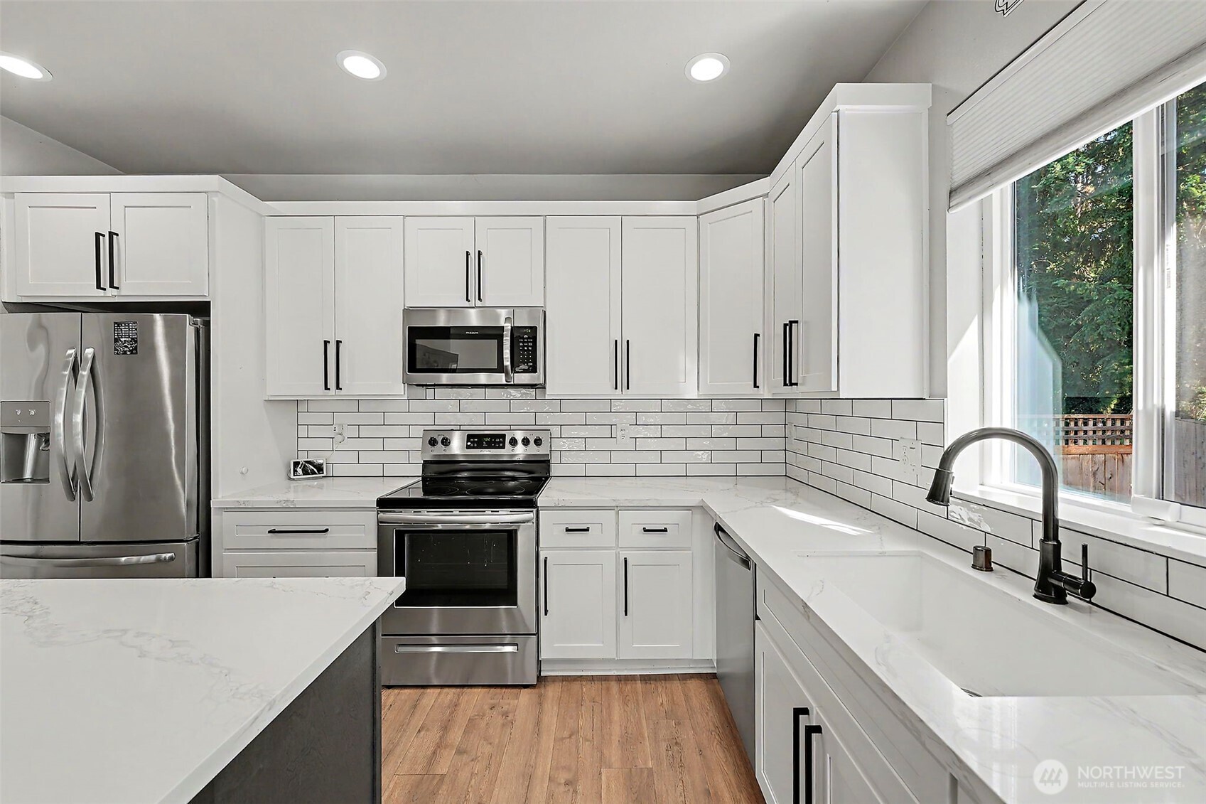 324 123rd Street Property Photo 10