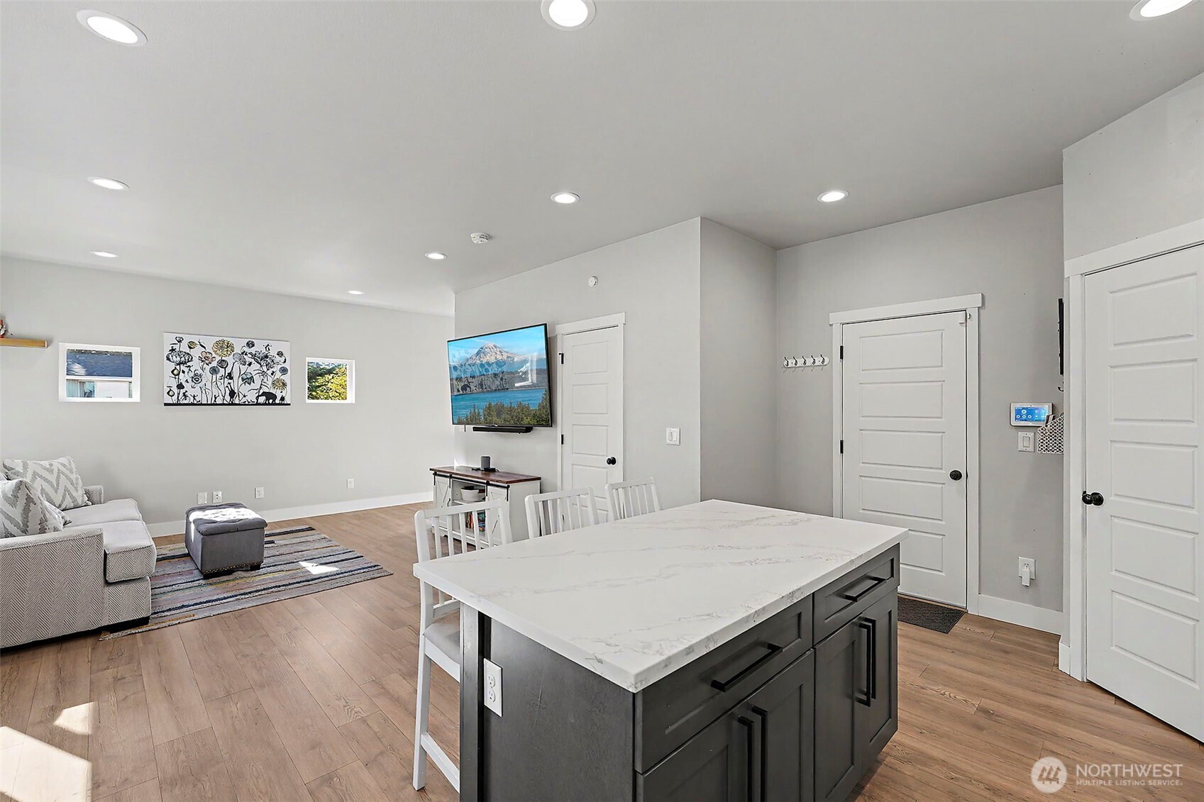 324 123rd Street Property Photo 11