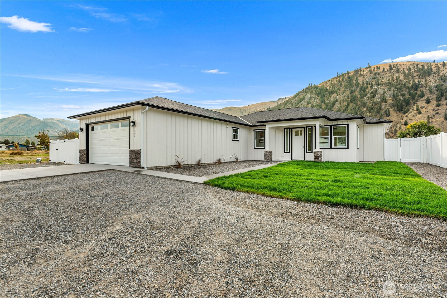 3890 Stayman Flats Road Property Photo 1