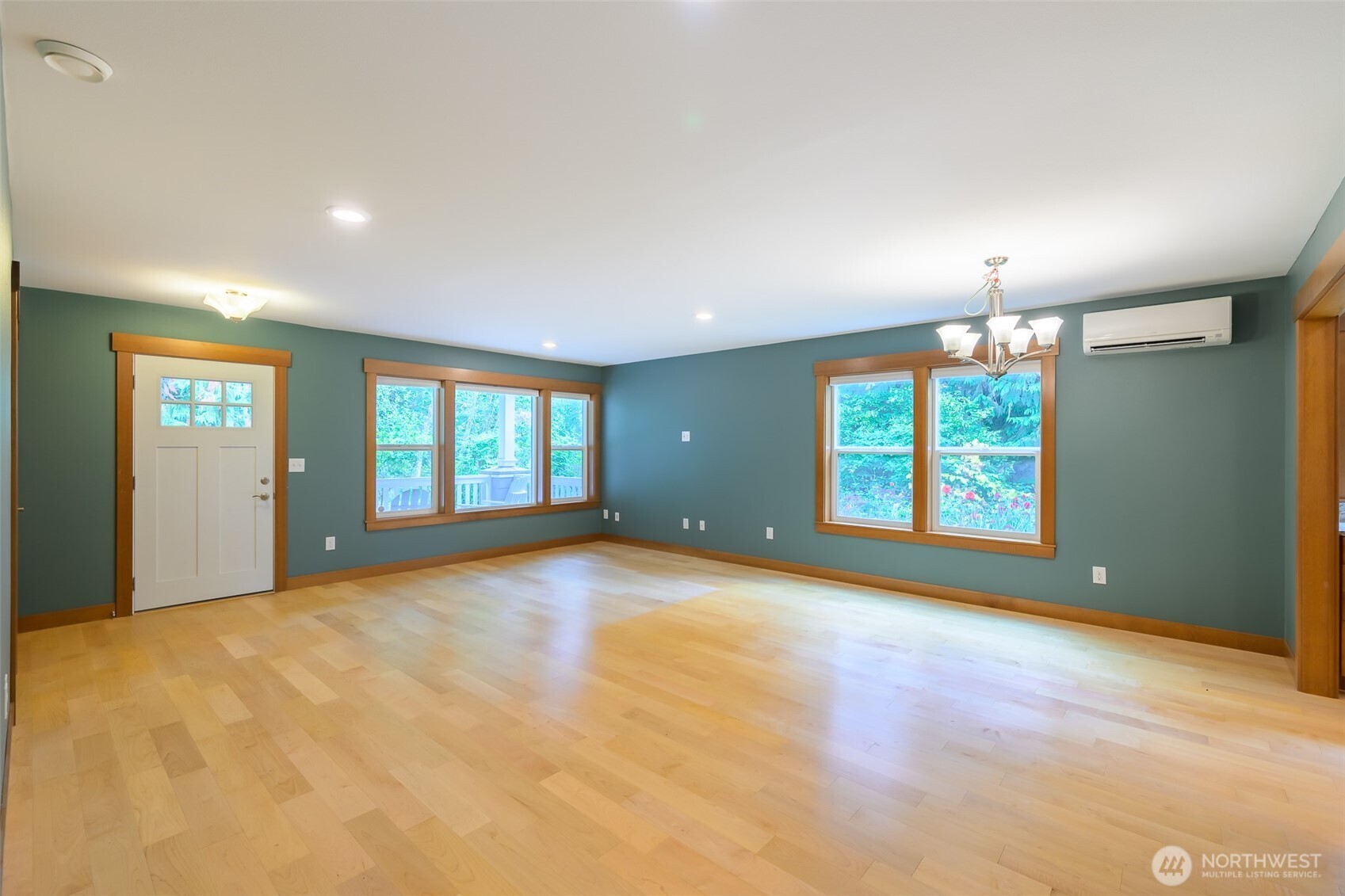 10621 Wilmer Lane Property Photo 8