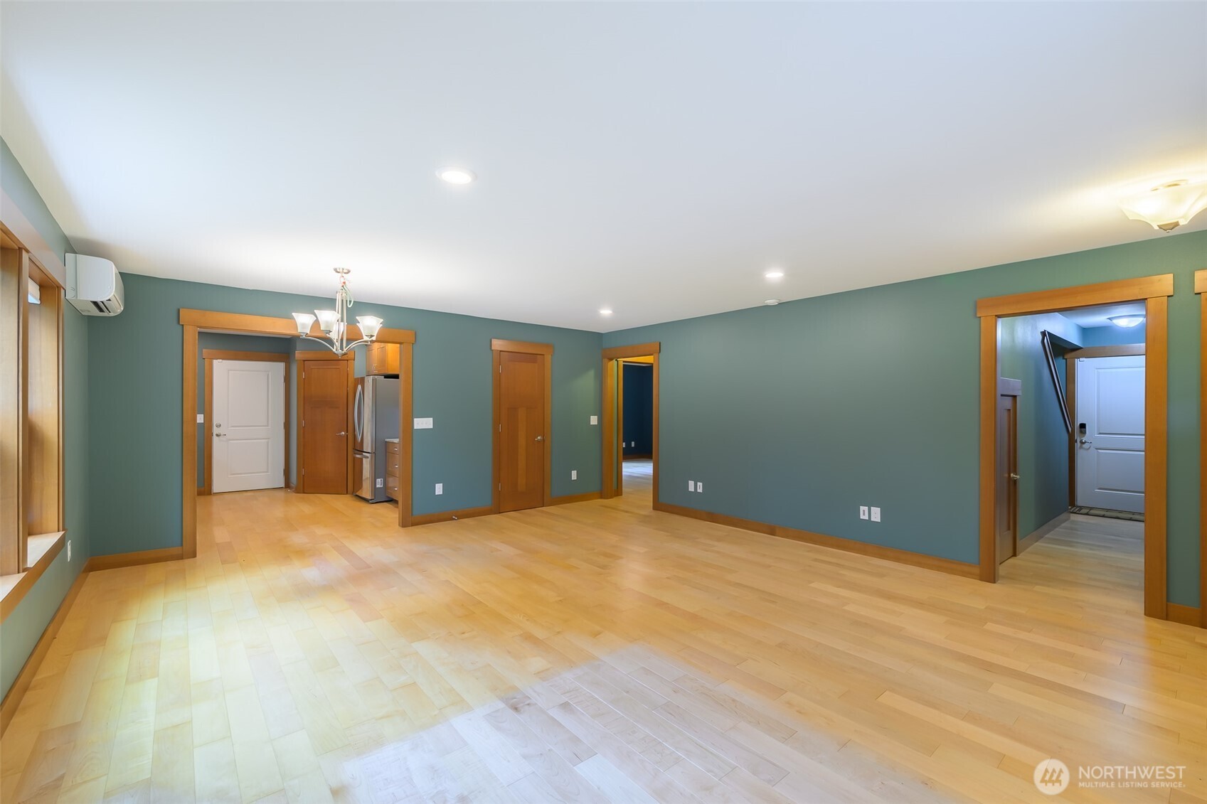 10621 Wilmer Lane Property Photo 9