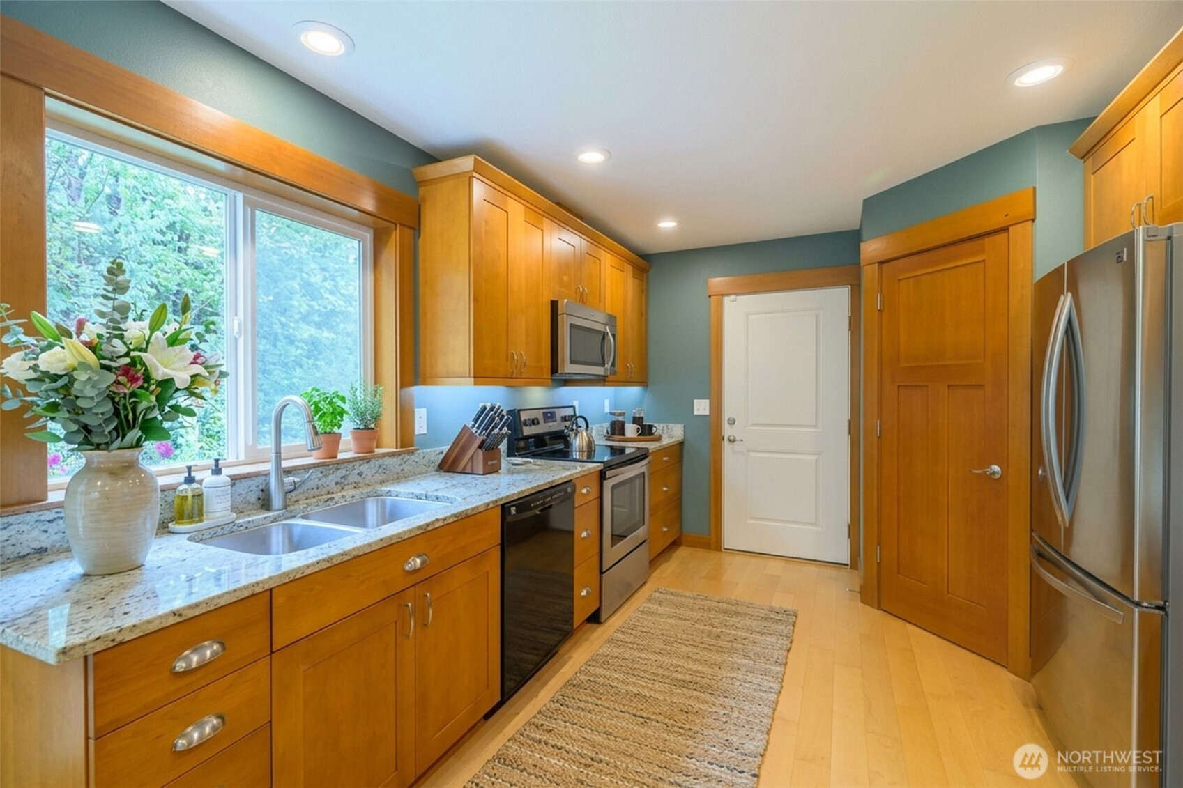 10621 Wilmer Lane Property Photo 12