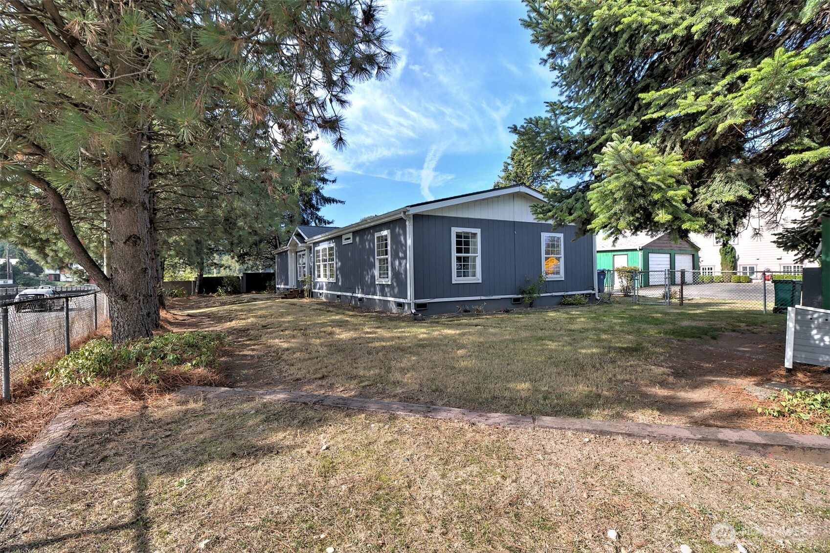 5218 S 144th Street Property Photo 4