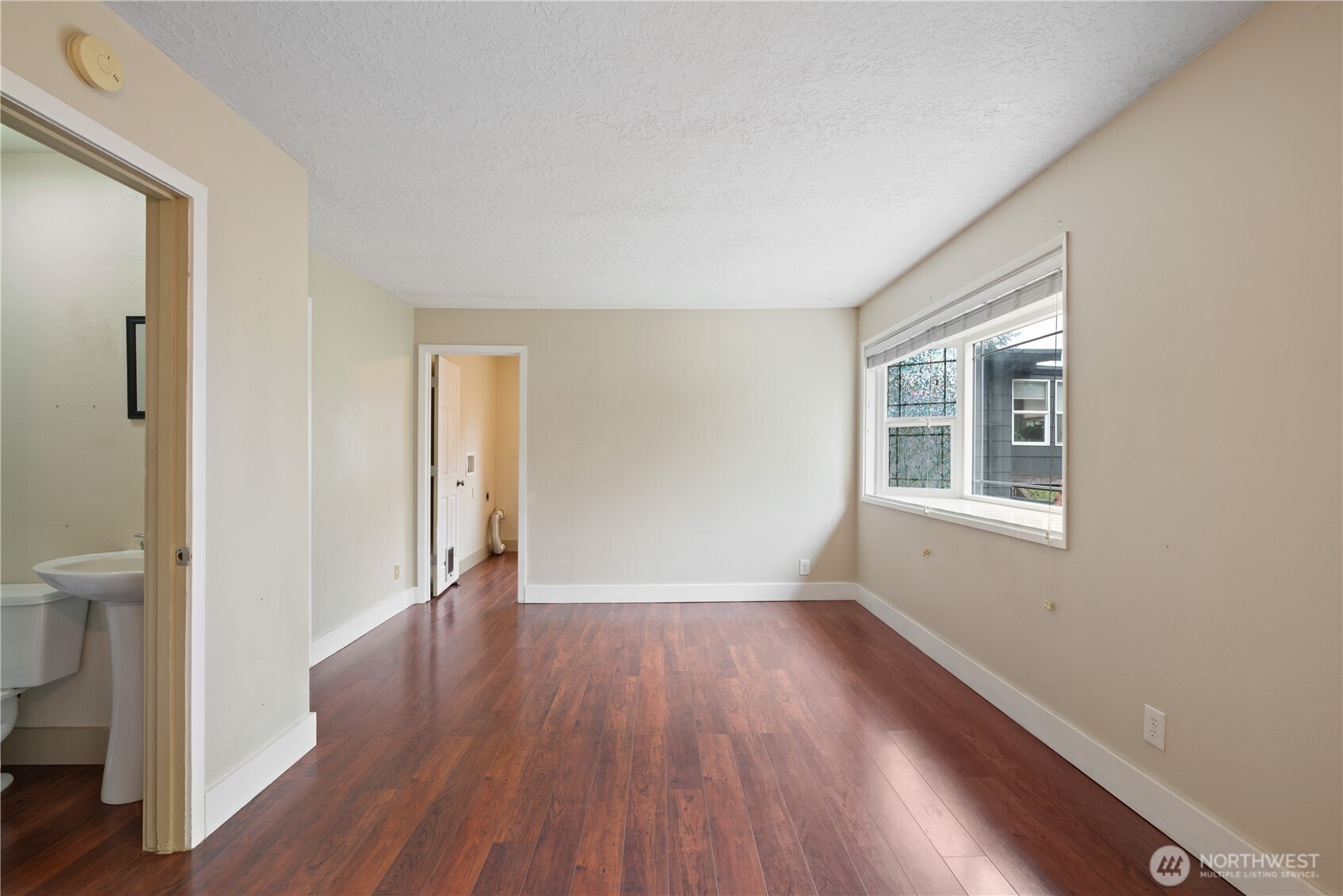 180 Beacon Hill Drive Property Photo 13