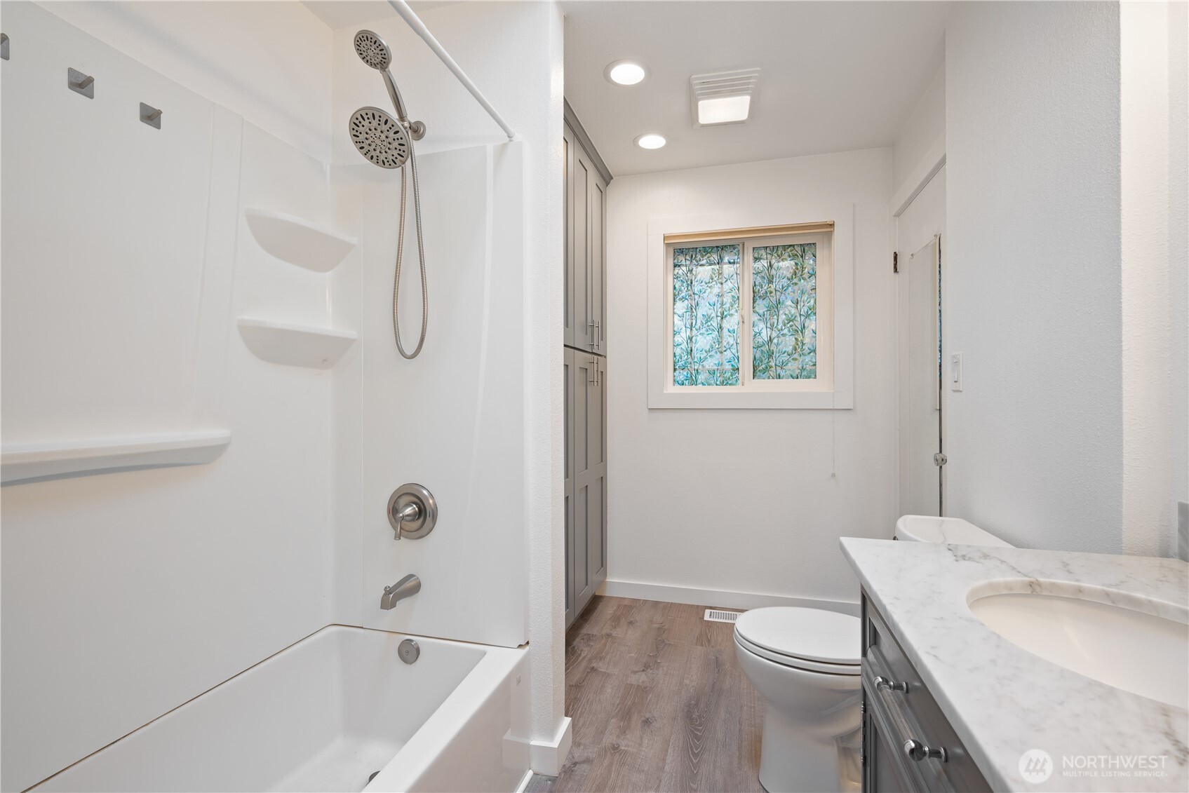 180 Beacon Hill Drive Property Photo 19