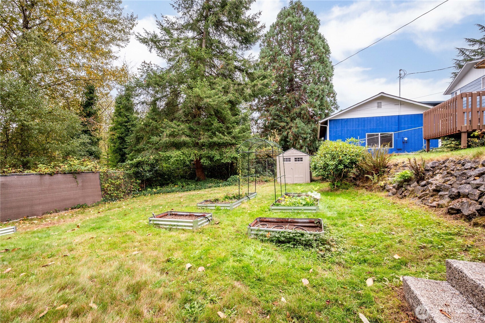 180 Beacon Hill Drive Property Photo 27