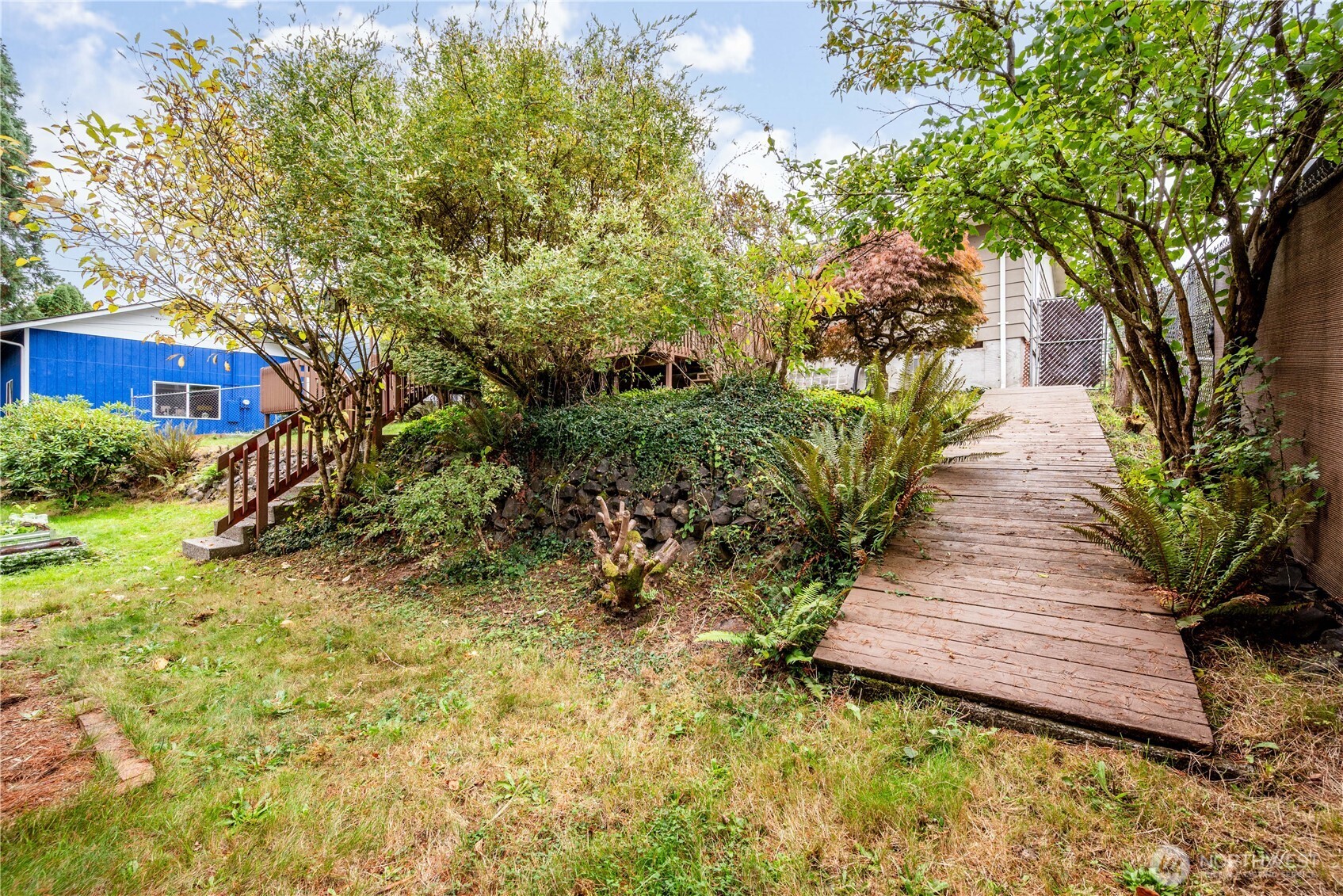 180 Beacon Hill Drive Property Photo 32