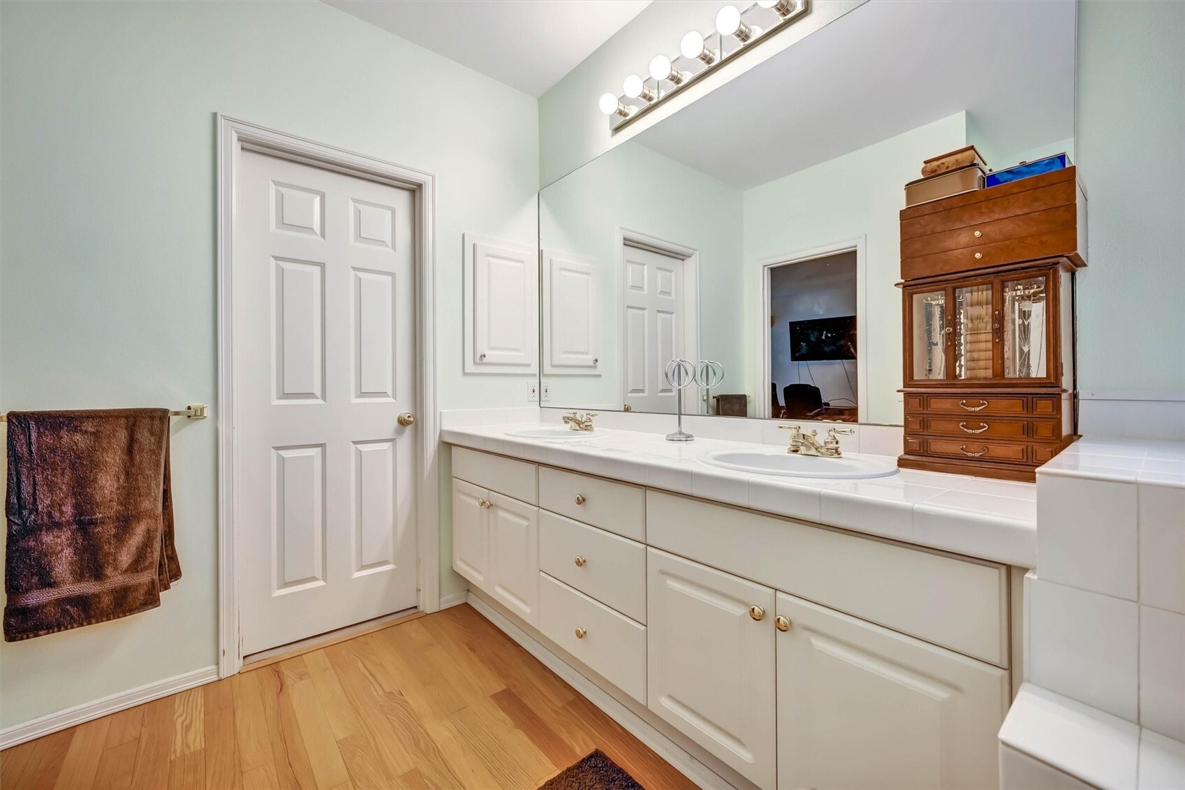 4824 Bridgeport Place Property Photo 20