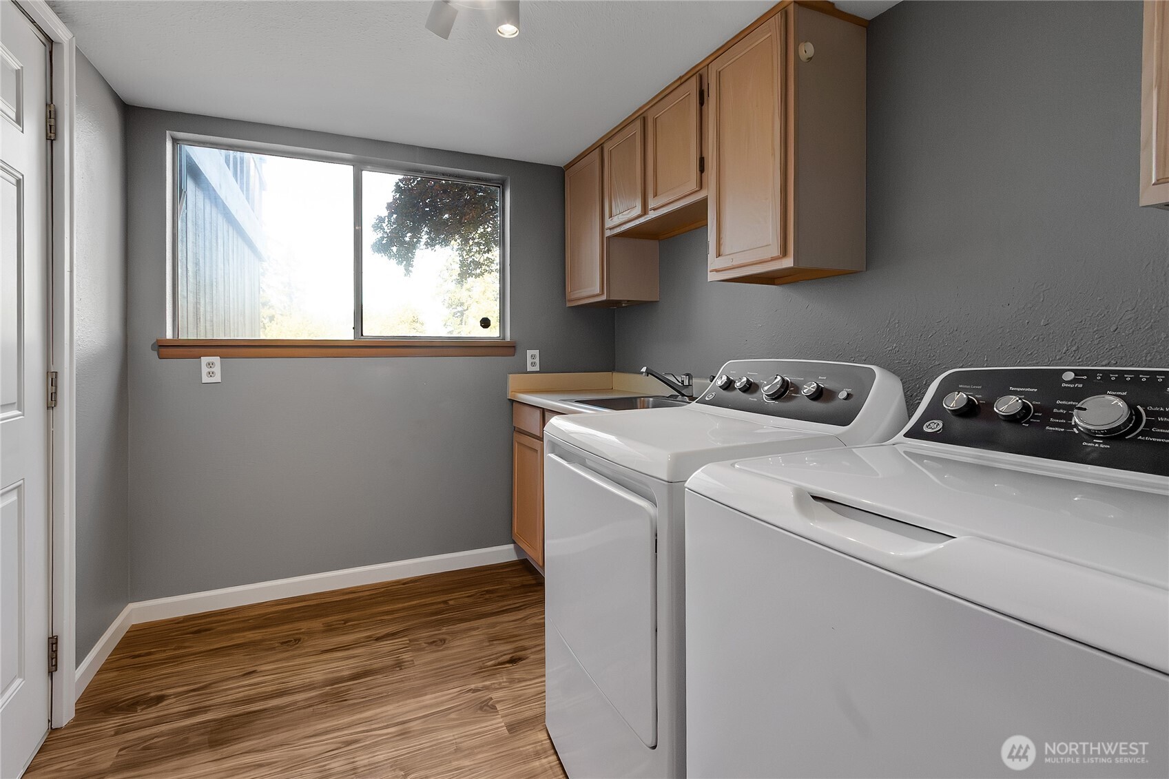 10904 Evergreen Terrace Lane Property Photo 13