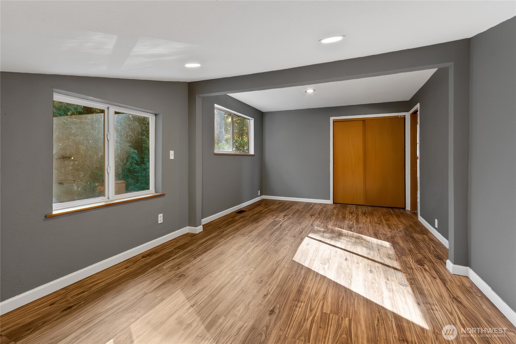 10904 Evergreen Terrace Lane Property Photo 18