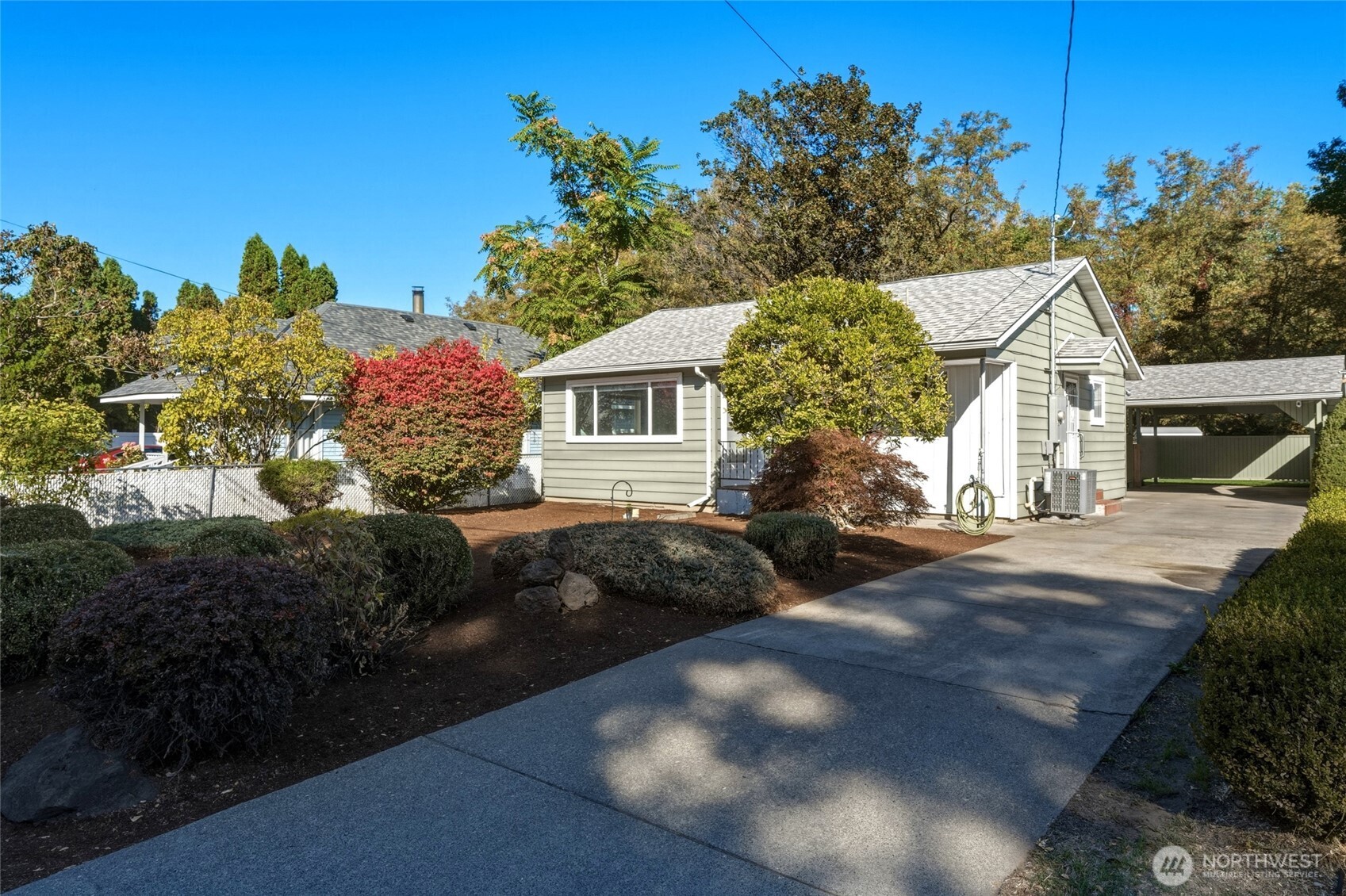1239 Melrose Property Photo 1