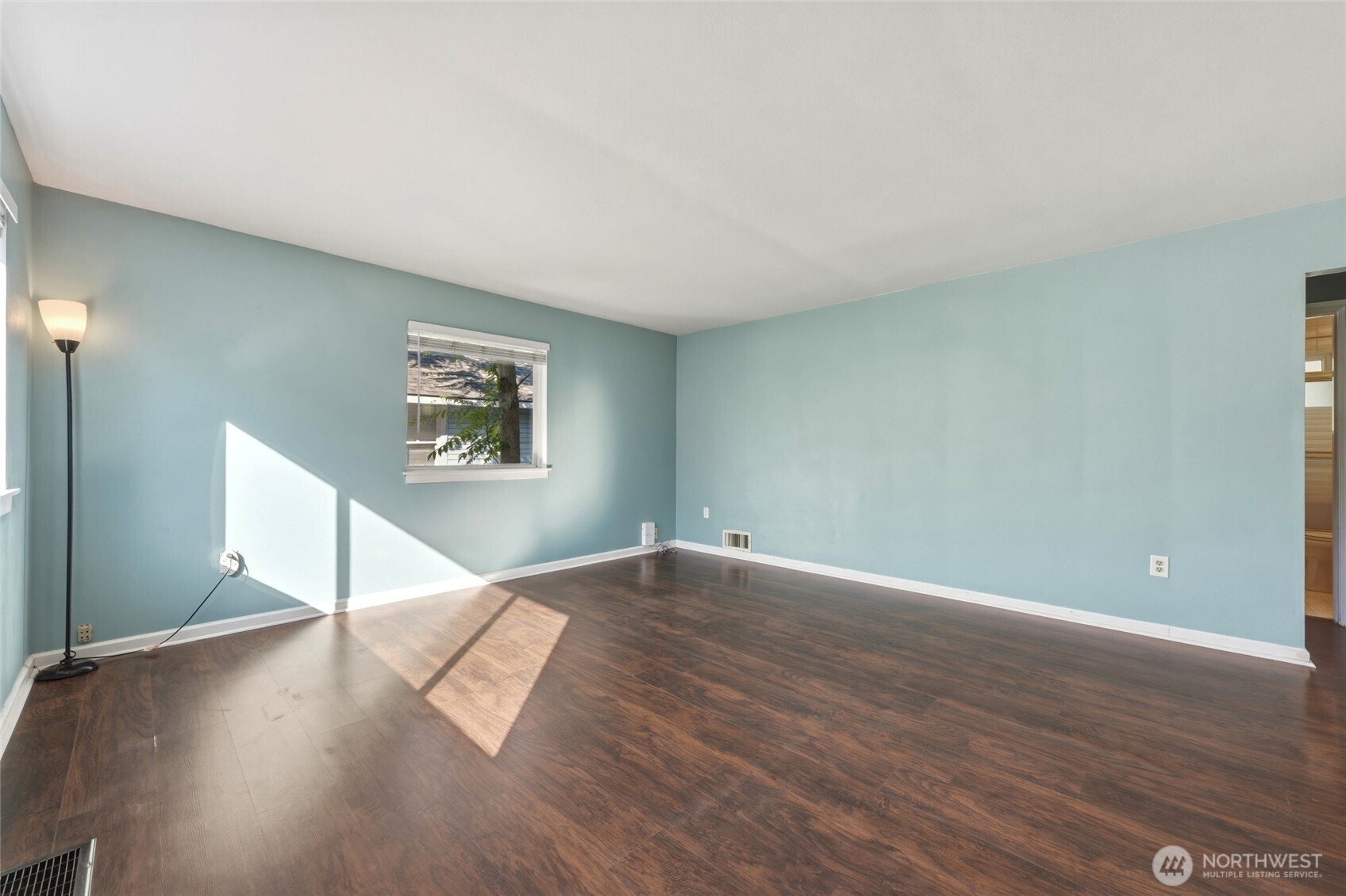 1239 Melrose Property Photo 3