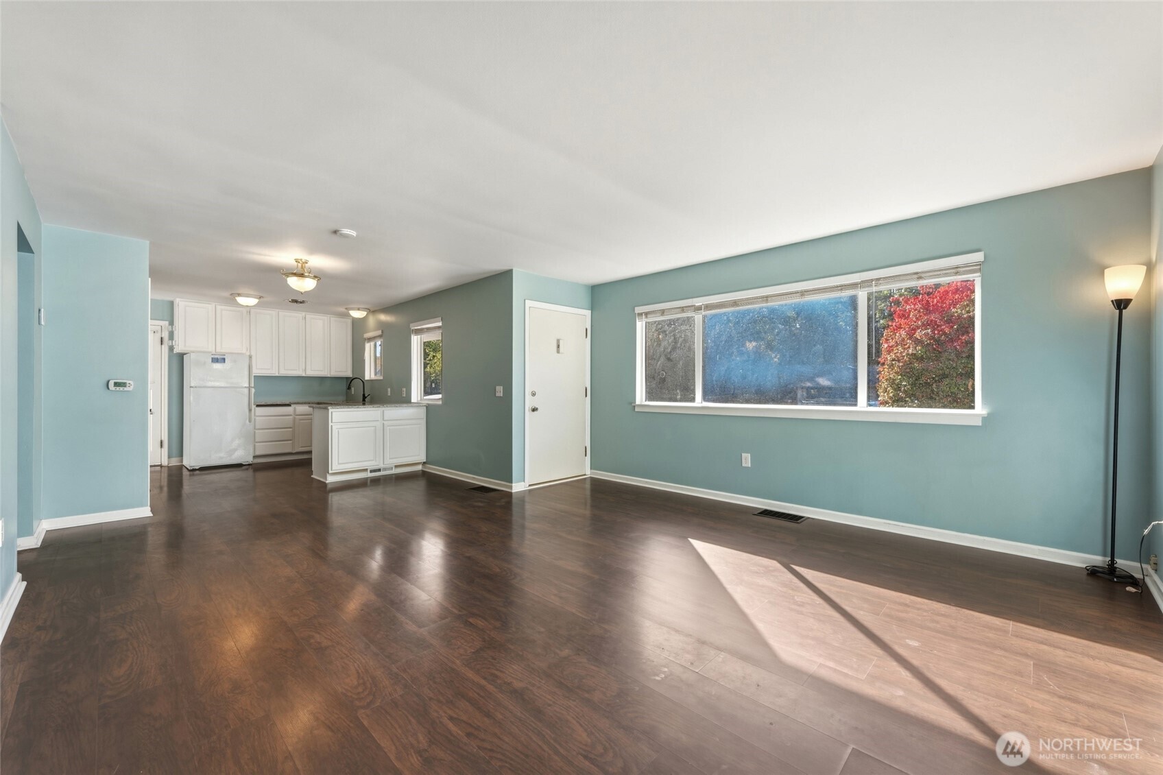 1239 Melrose Property Photo 4