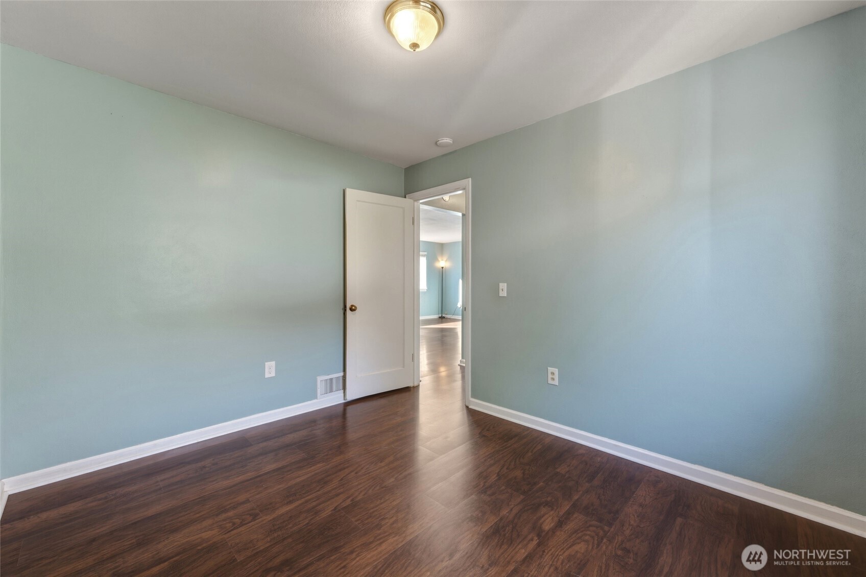 1239 Melrose Property Photo 9