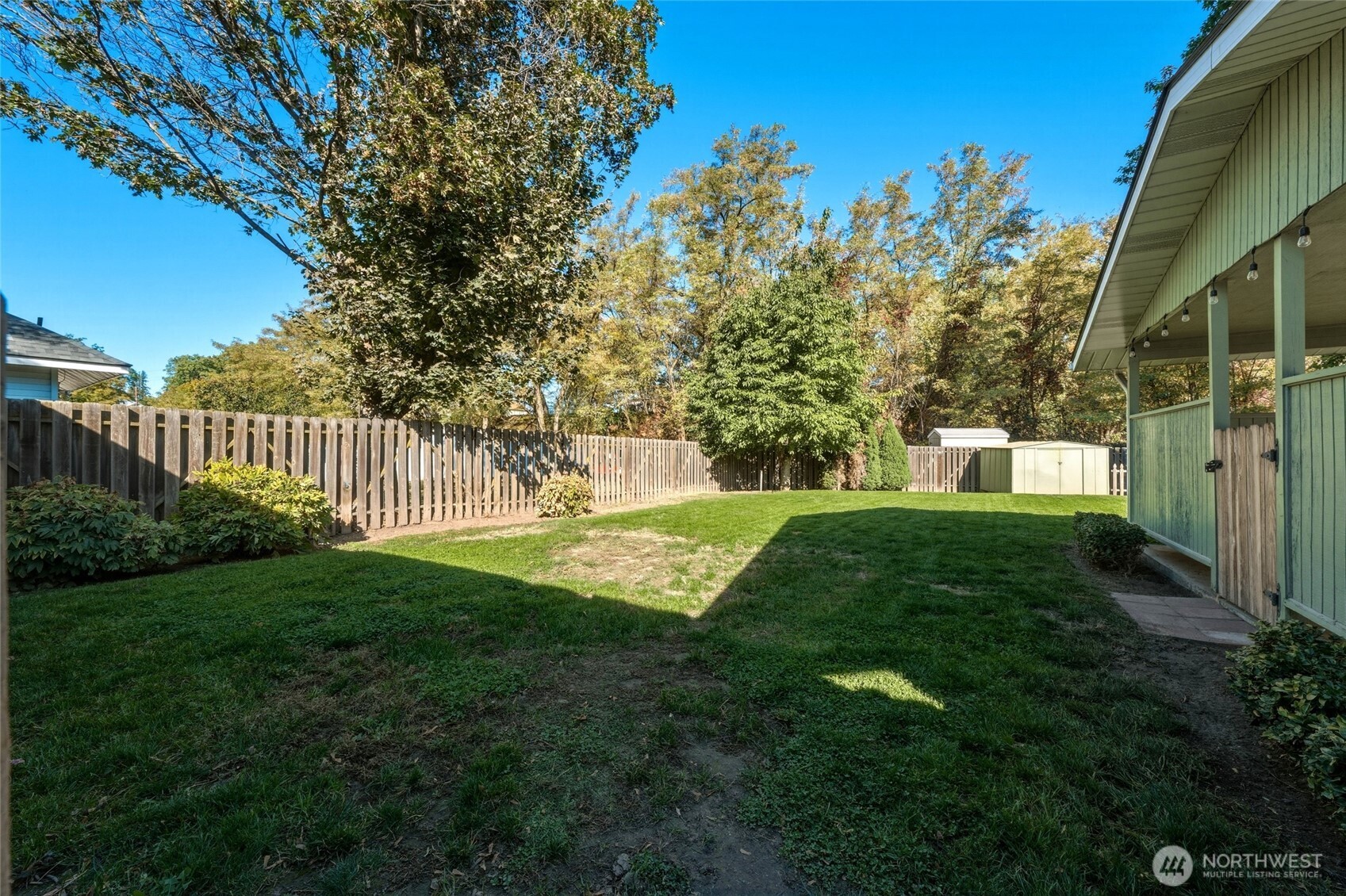 1239 Melrose Property Photo 22