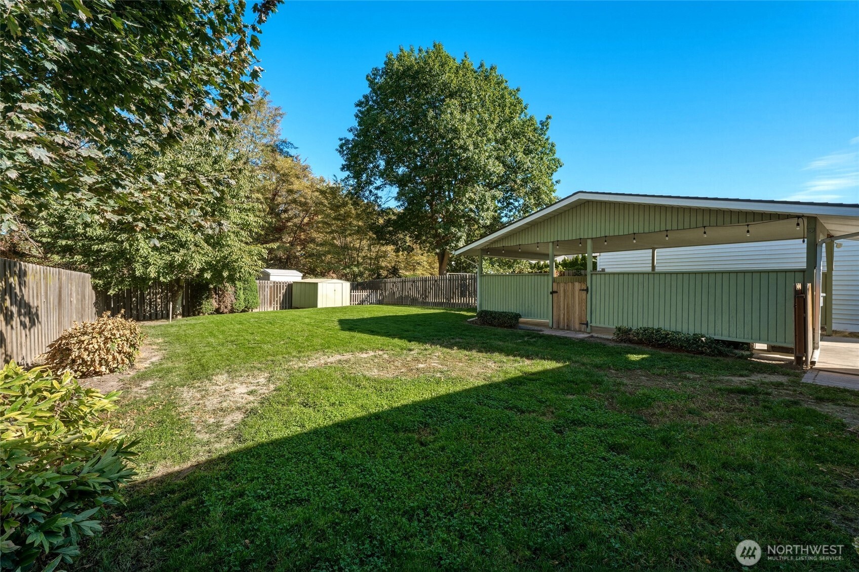 1239 Melrose Property Photo 23