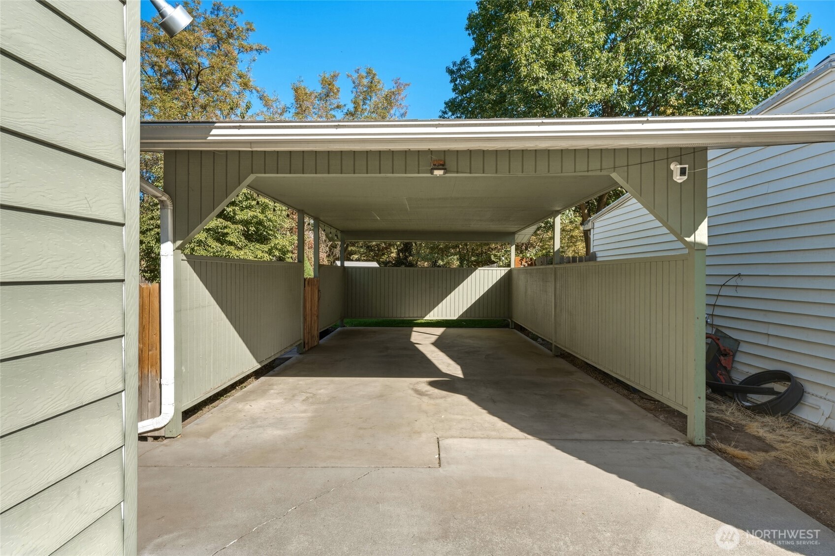 1239 Melrose Property Photo 27
