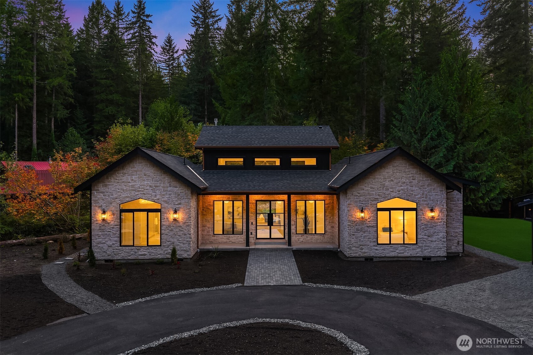 11905 325th Avenue Property Photo 3