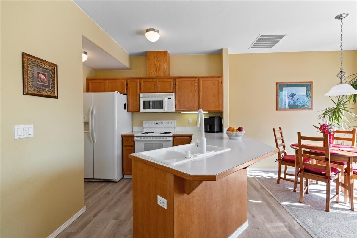 2755 Comet Street Property Photo 10