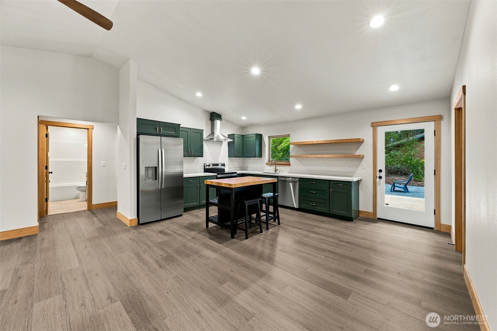 11011 Cascade Place Property Photo 9