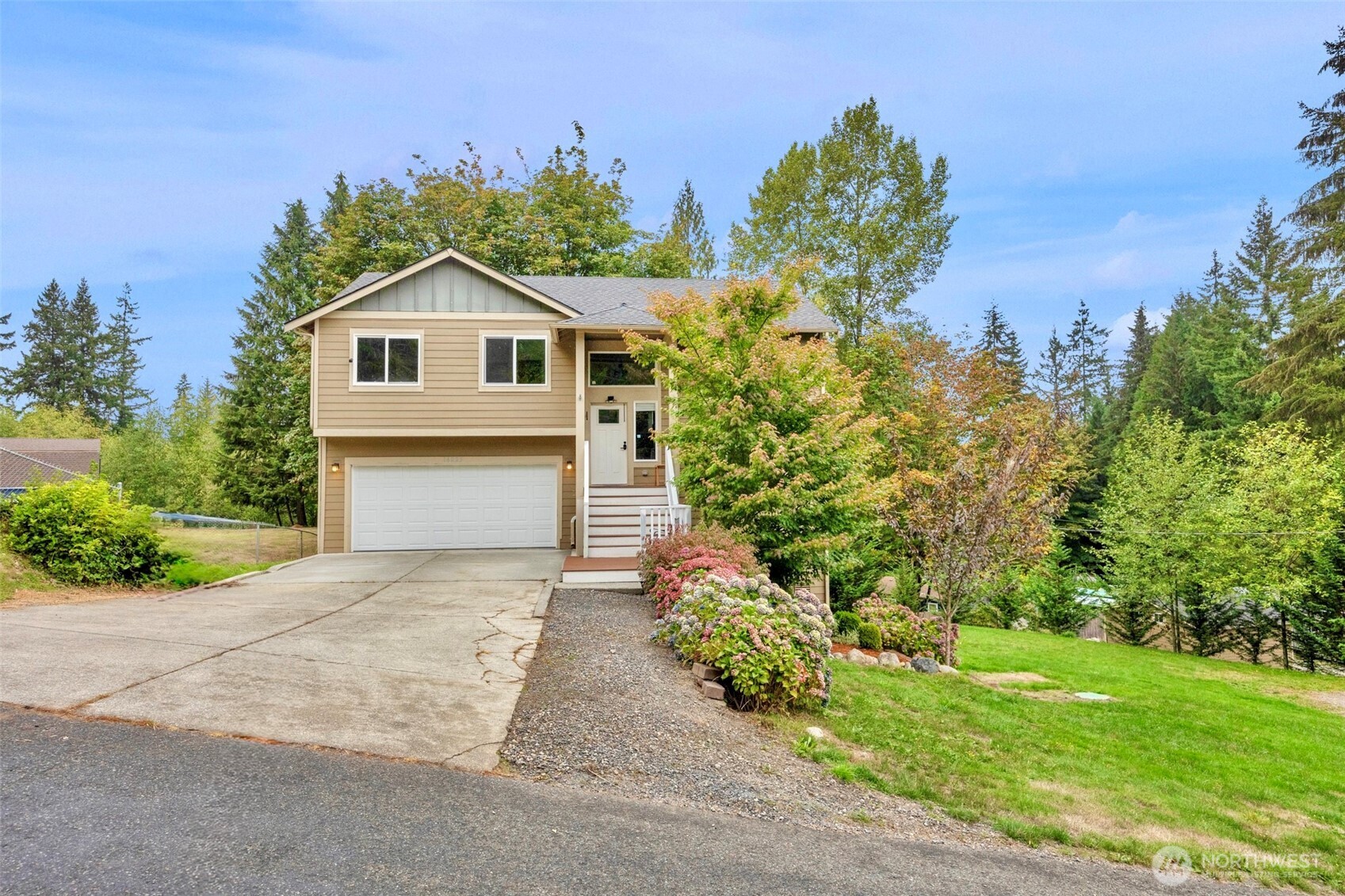 16225 24th Street Property Photo 1