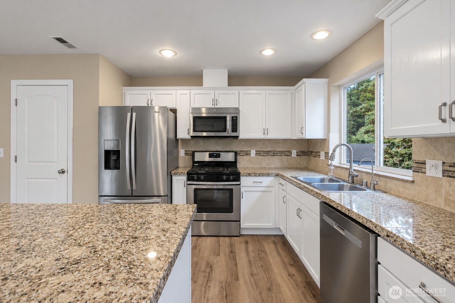 16225 24th Street Property Photo 7