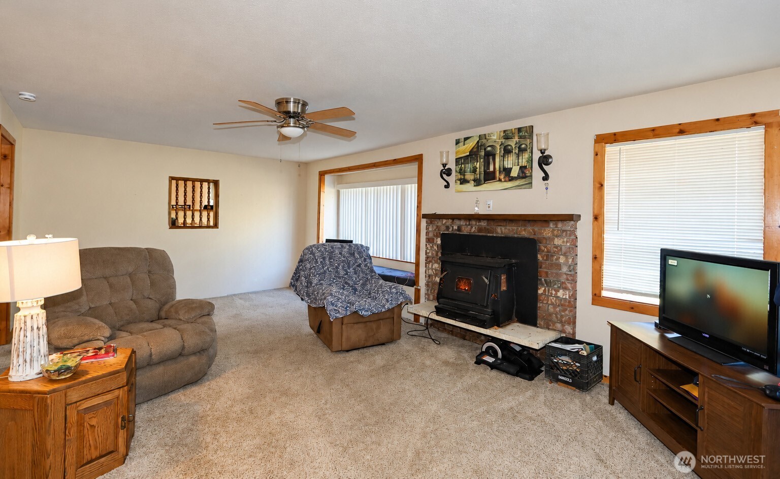 1131 W Schley Street Property Photo 13
