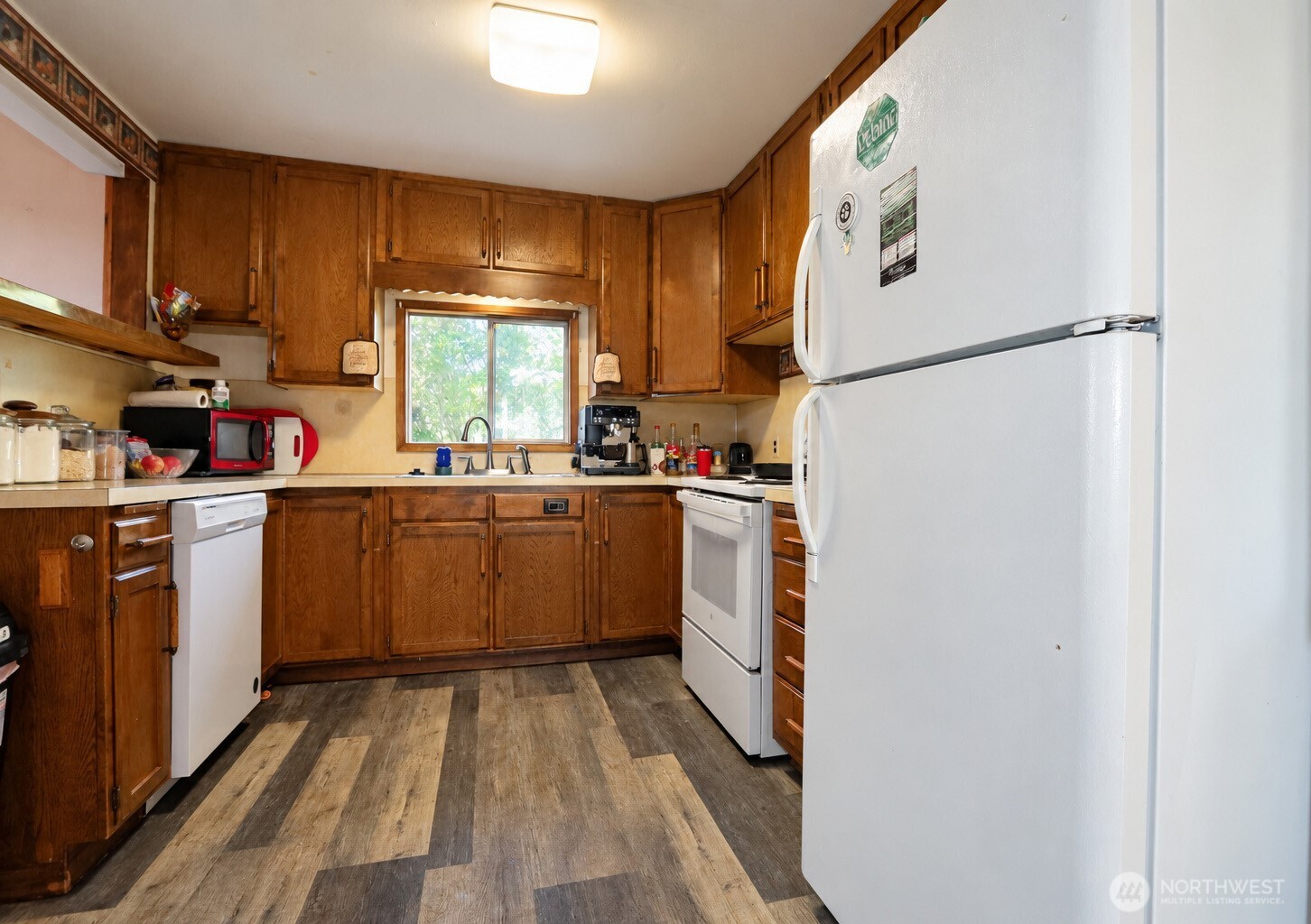 1131 W Schley Street Property Photo 15