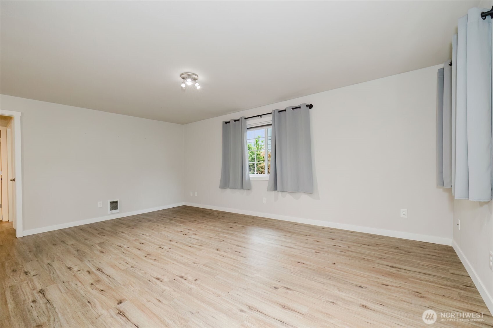 310 E Road Of Tralee Property Photo 4