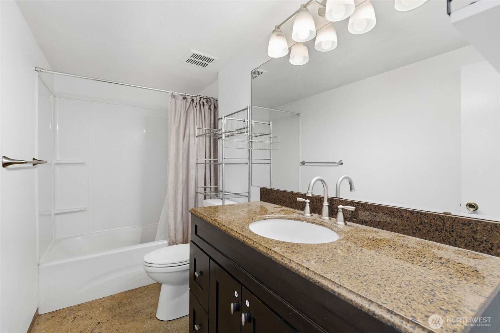 801 Willard Avenue Property Photo 10