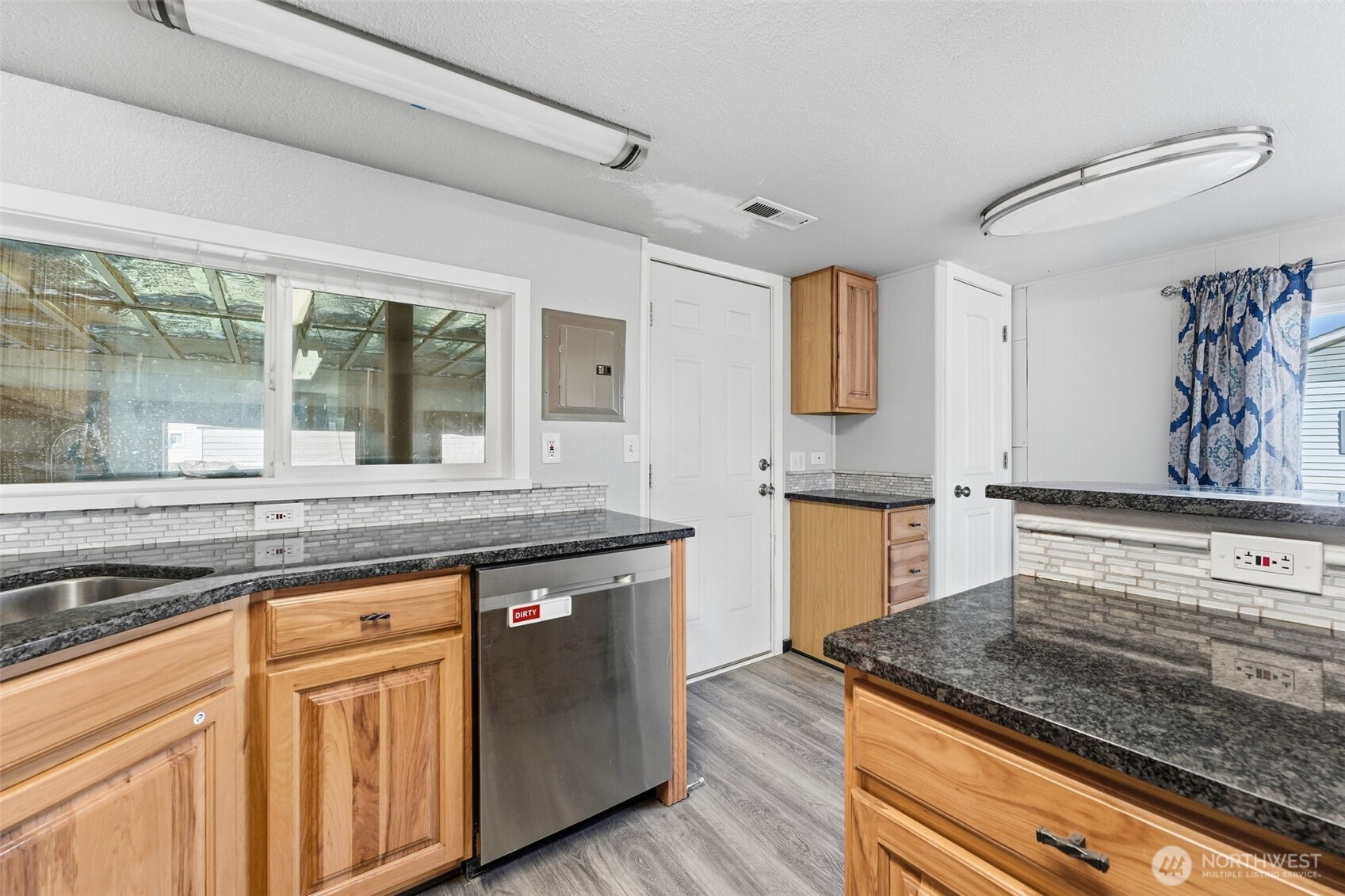 801 Willard Avenue Property Photo 14