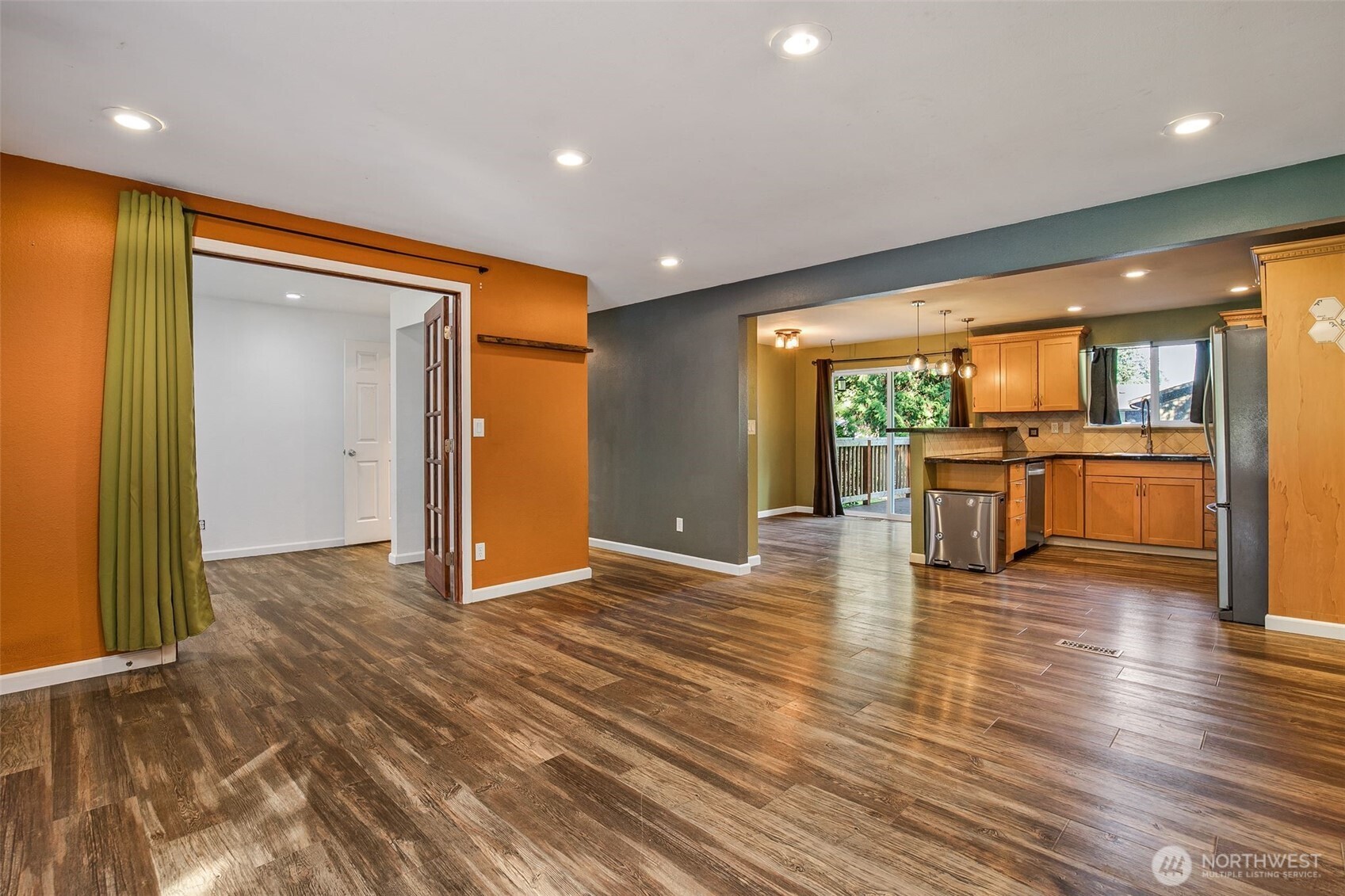 4501 W Tapps Drive Property Photo 5