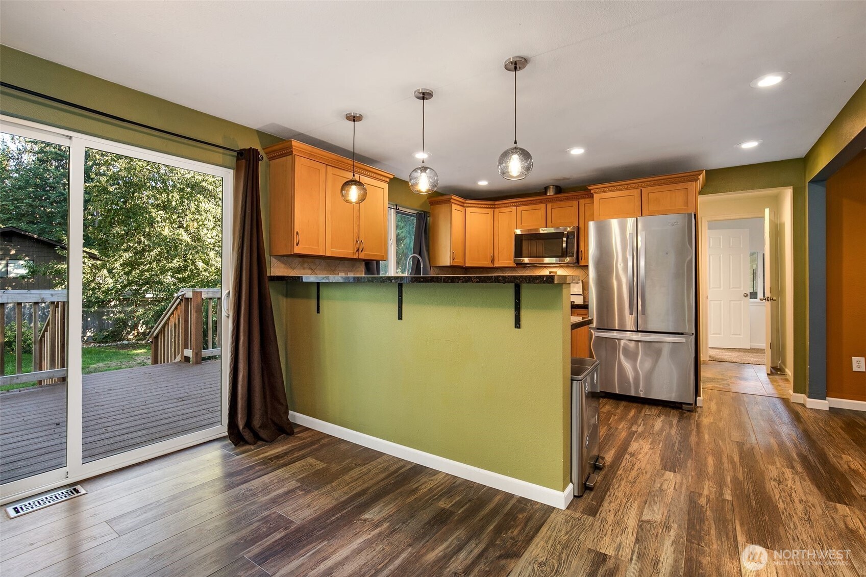 4501 W Tapps Drive Property Photo 8
