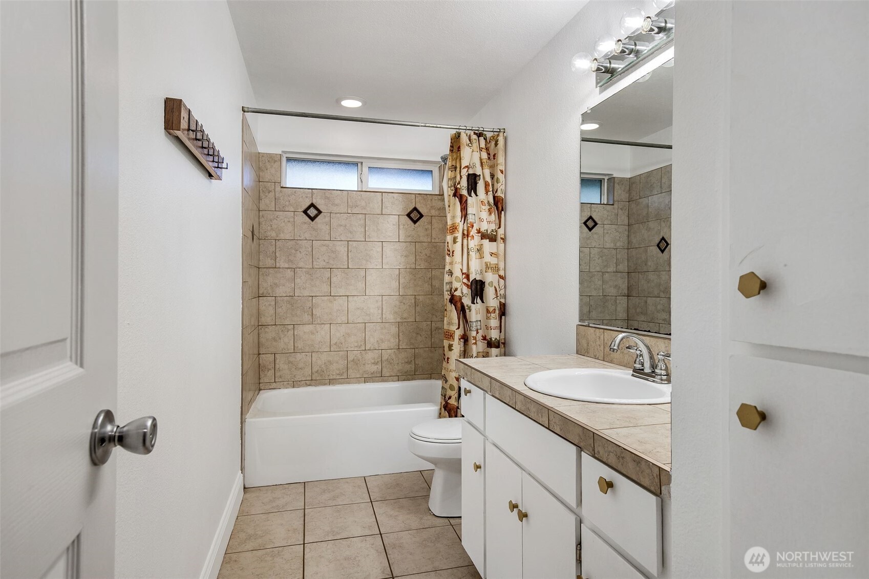 4501 W Tapps Drive Property Photo 19