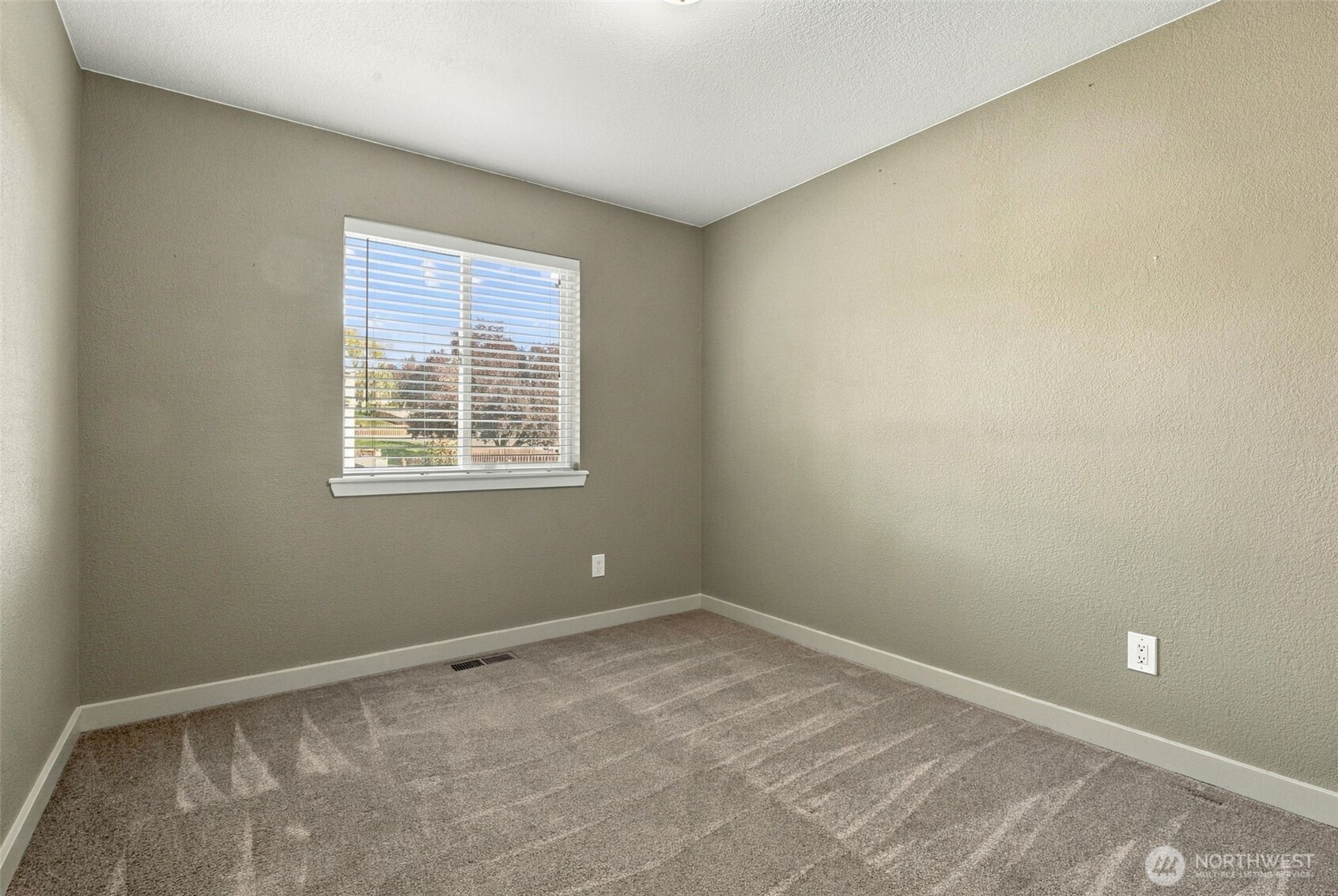 20 Amanda Lane Property Photo 13