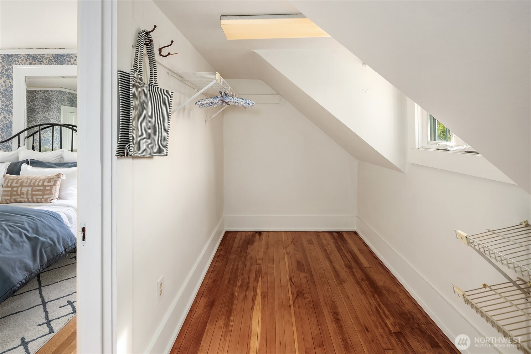 1103 E Hamlin Street Property Photo 25
