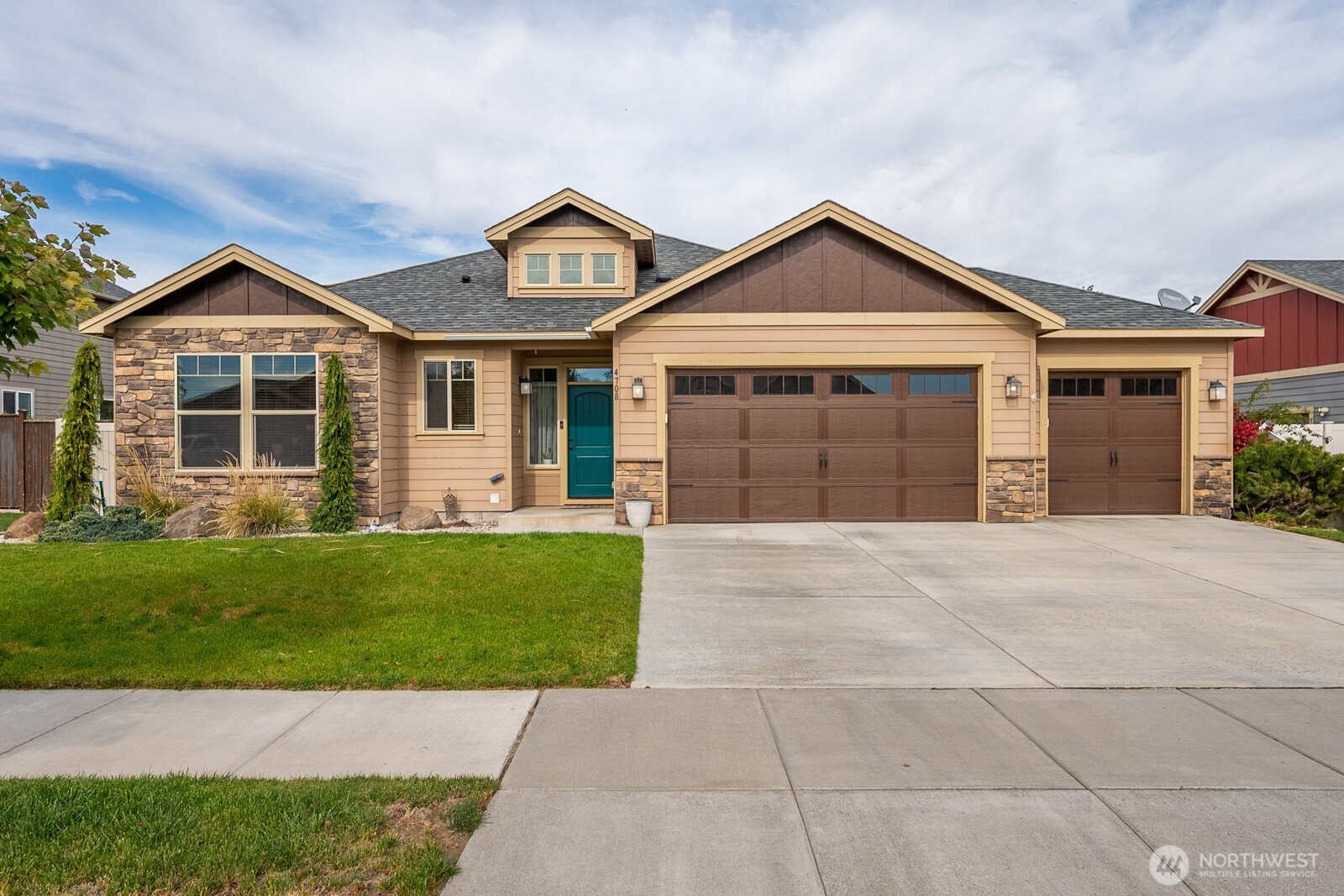 4708 W Warbler Street Property Photo 1