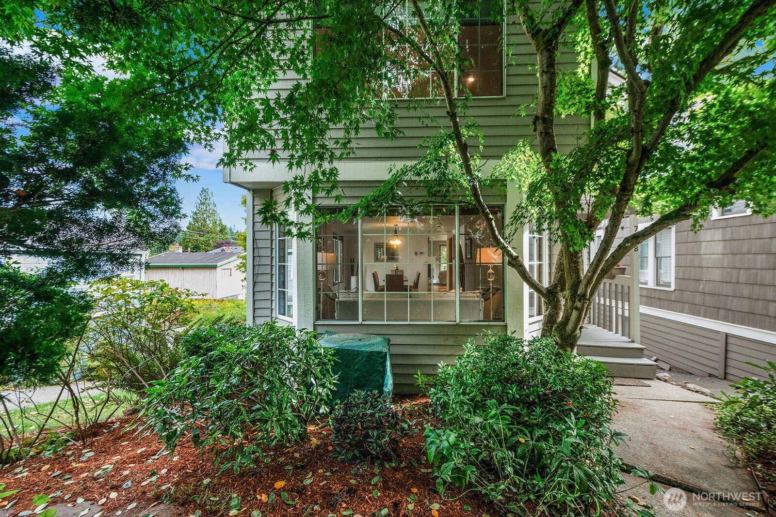 7548 Ravenna Avenue Property Photo 1