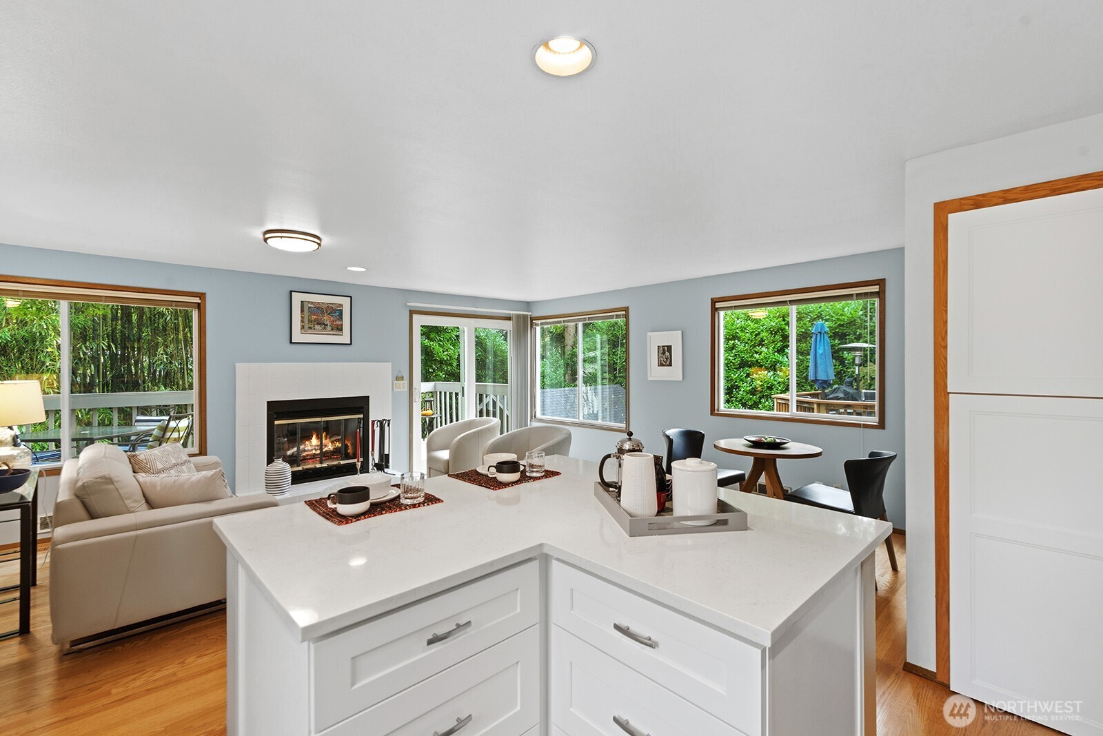 7548 Ravenna Avenue Property Photo 11