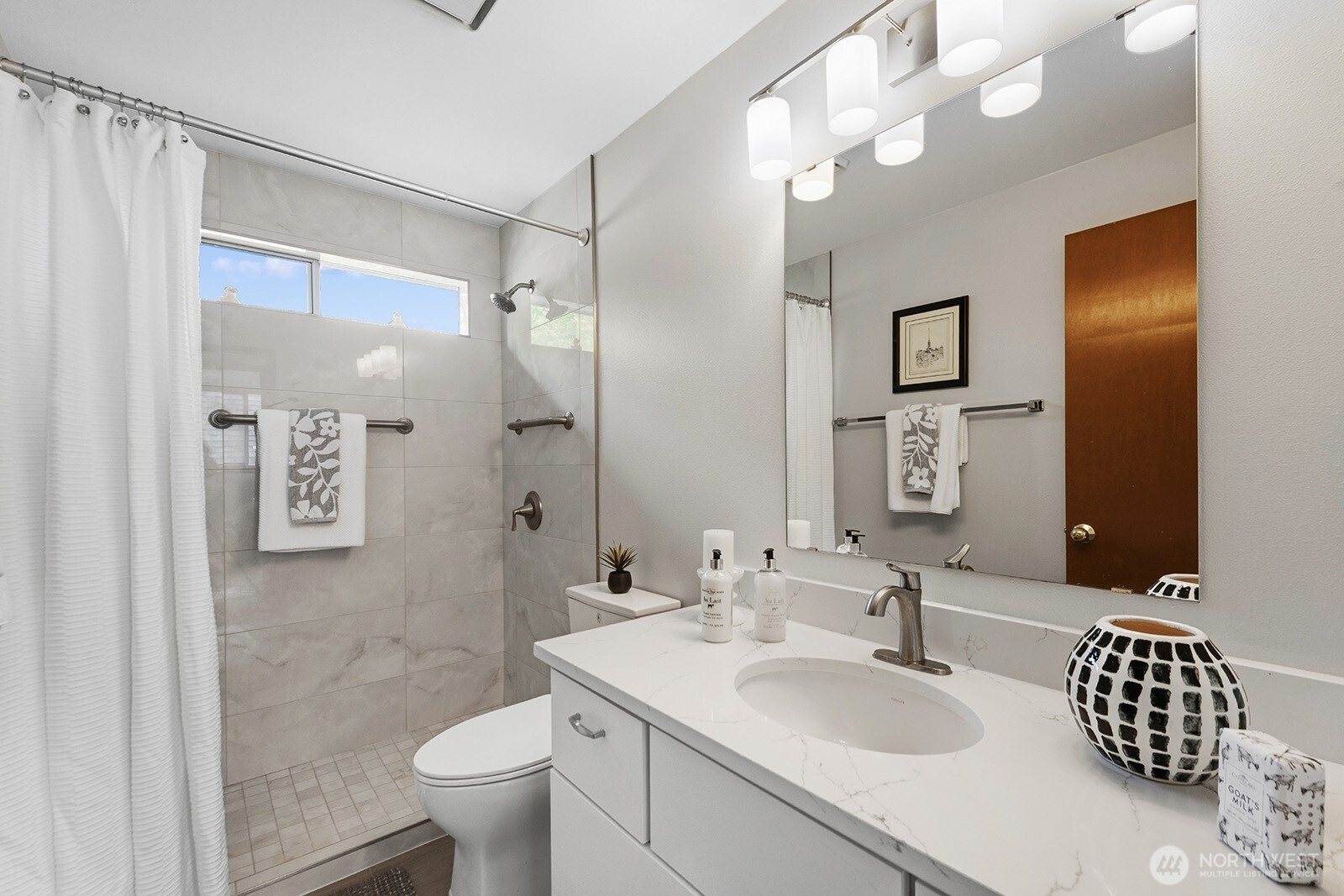 7548 Ravenna Avenue Property Photo 28