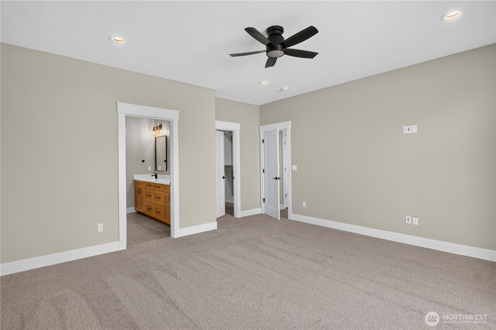 873 Ne Tyler Place Property Photo 11