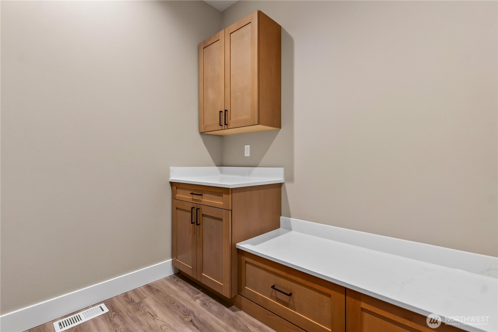 873 Ne Tyler Place Property Photo 22