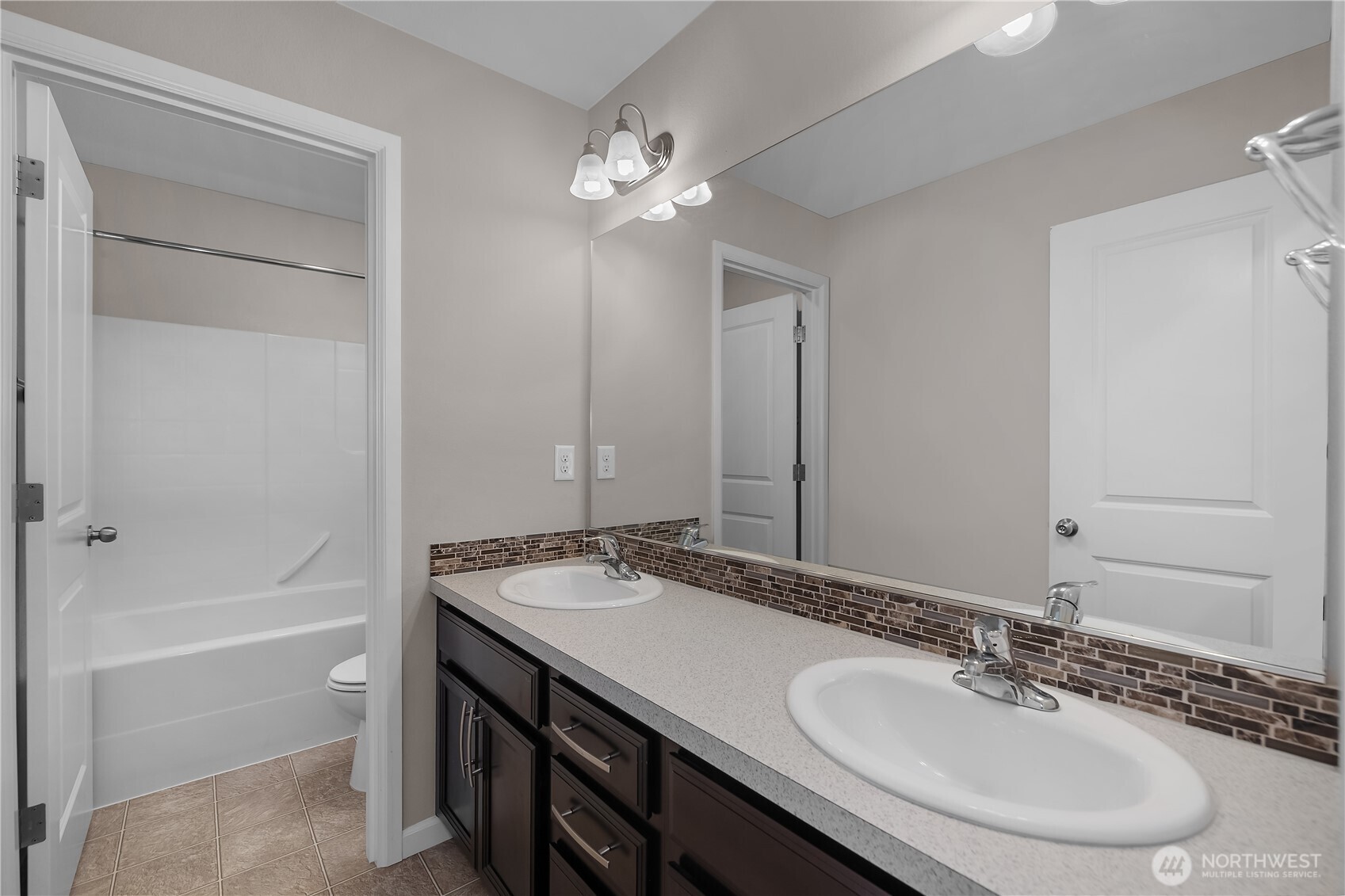 7040 Desperado Drive Property Photo 23