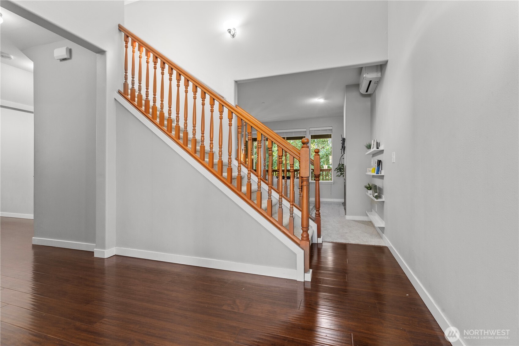 2305 Seringa Avenue Property Photo 5