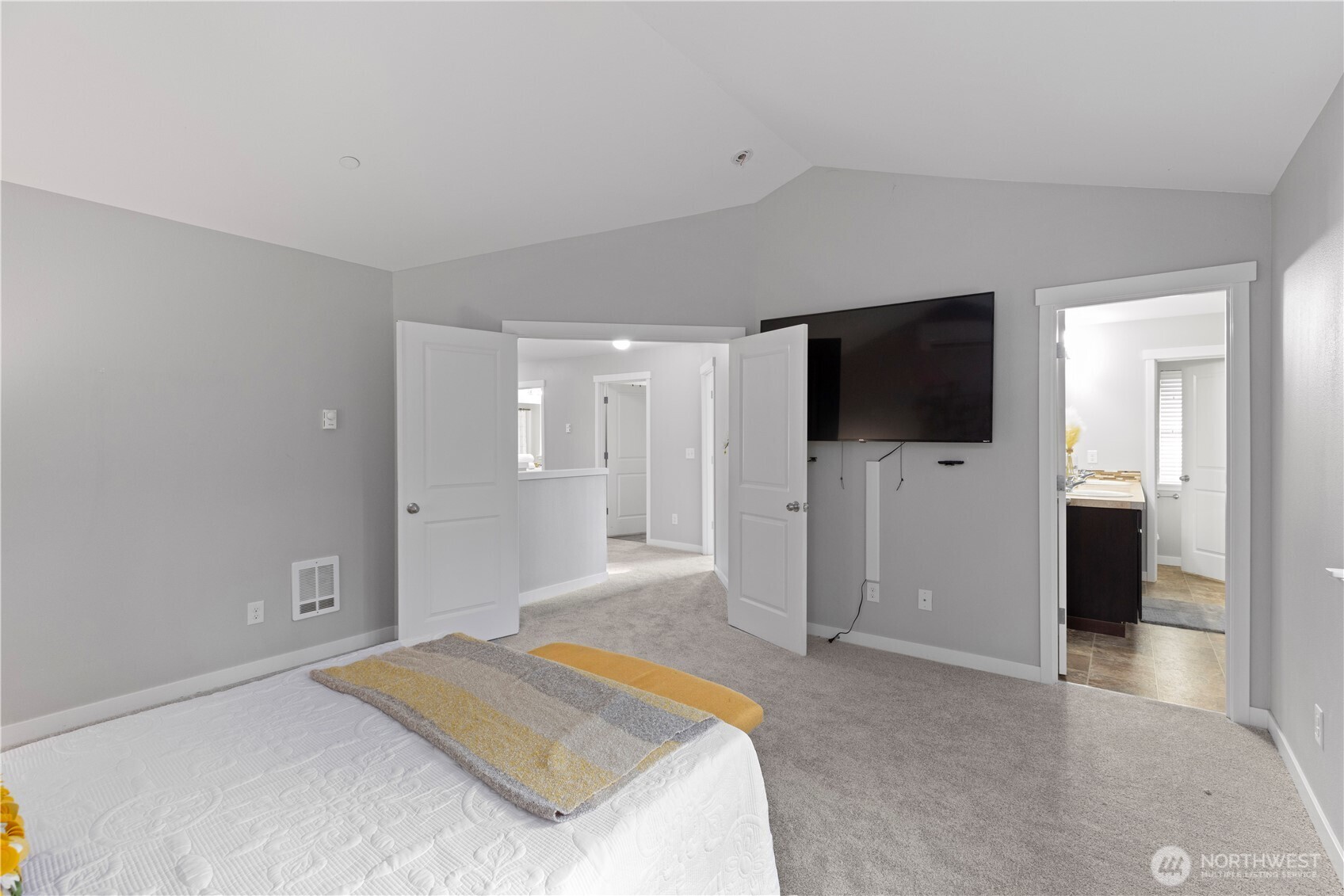 2305 Seringa Avenue Property Photo 17