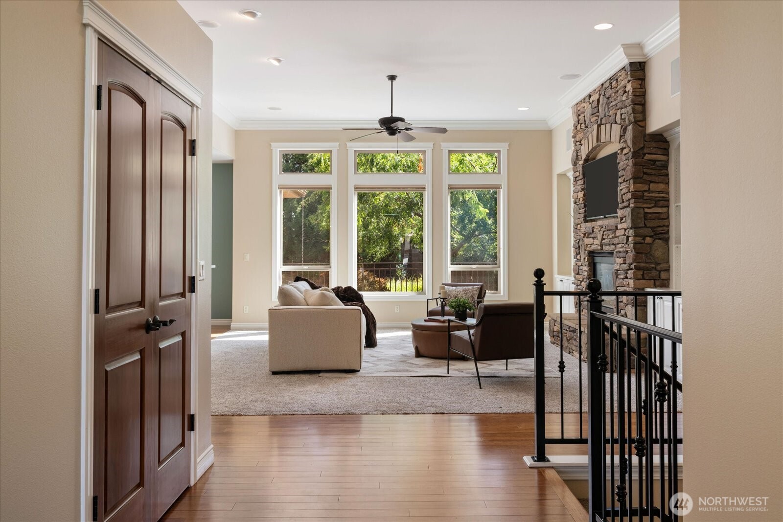 457 Royal Ann Court Property Photo 4