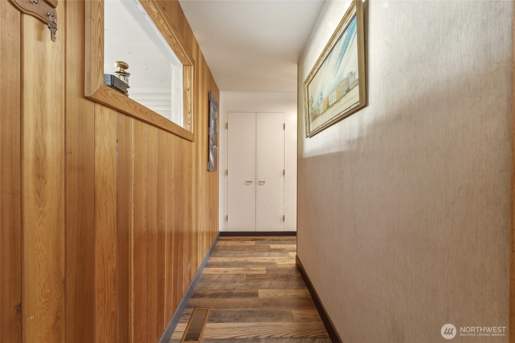 510 E Washington Street Property Photo 14