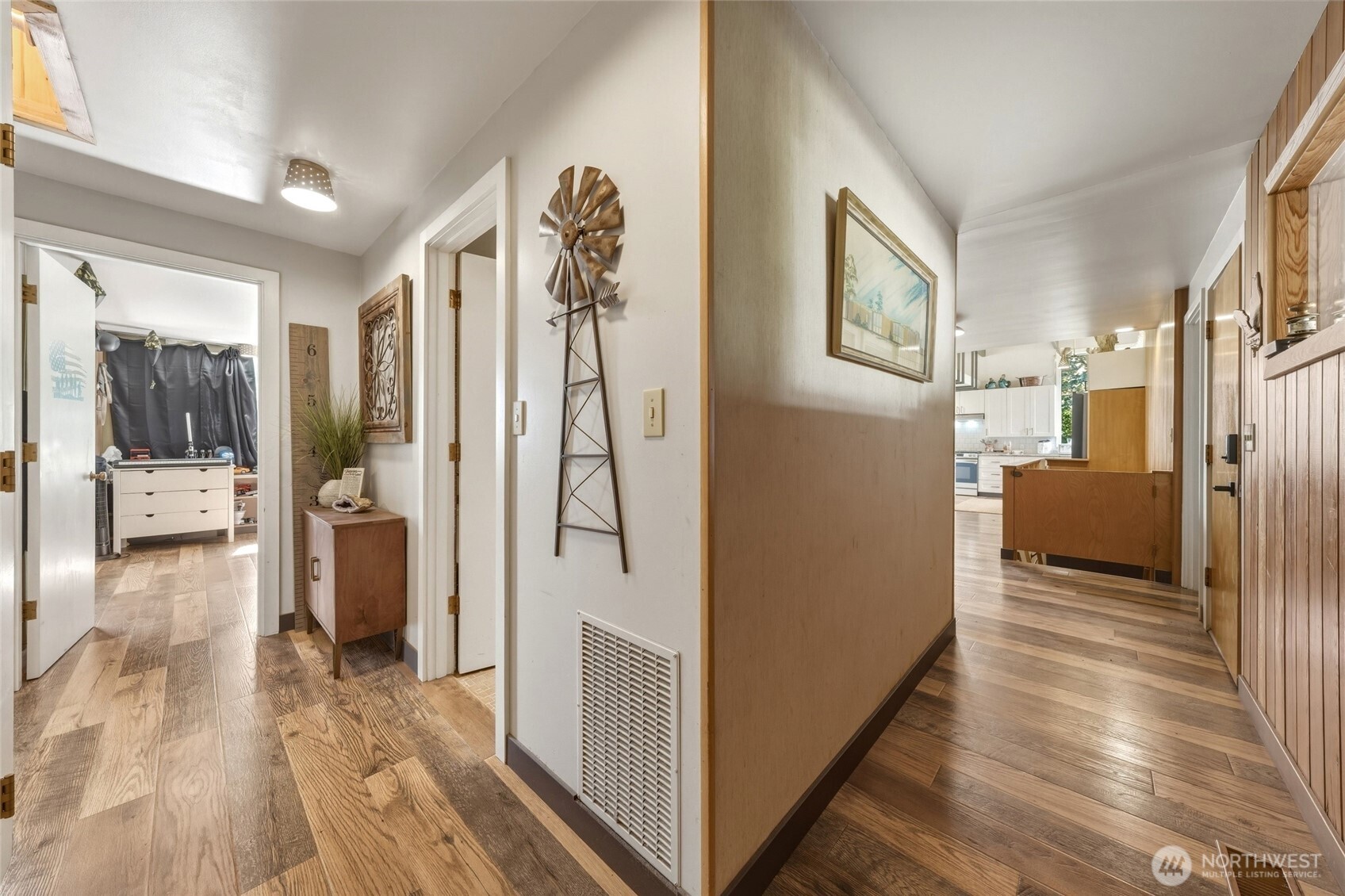 510 E Washington Street Property Photo 15
