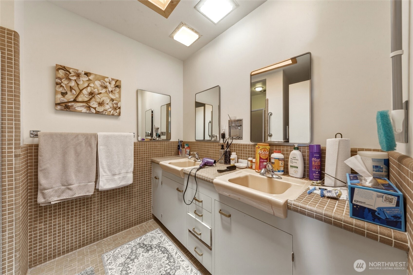 510 E Washington Street Property Photo 16